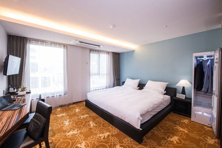 Bedroom 3, Hotel Leo, Jeju
