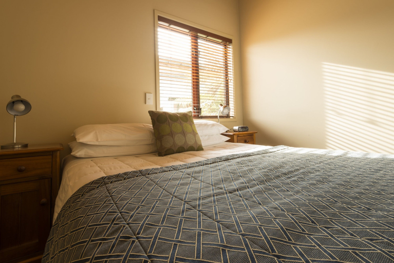 Bedroom 2, Glenfern Villas, Westland