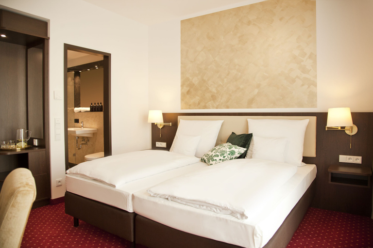 Bedroom 5, Gold Palais Hotel, Berlin