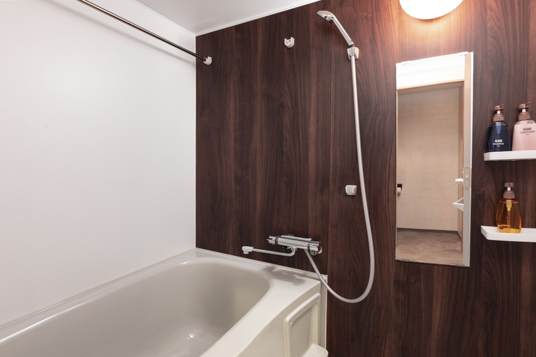 Bathroom 4, Rinn Horikawa Gojo, Kyoto