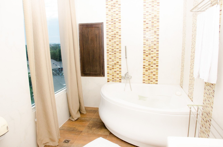 Bathroom 5, Prajaktra Design Hotel, Muang Udon Thani