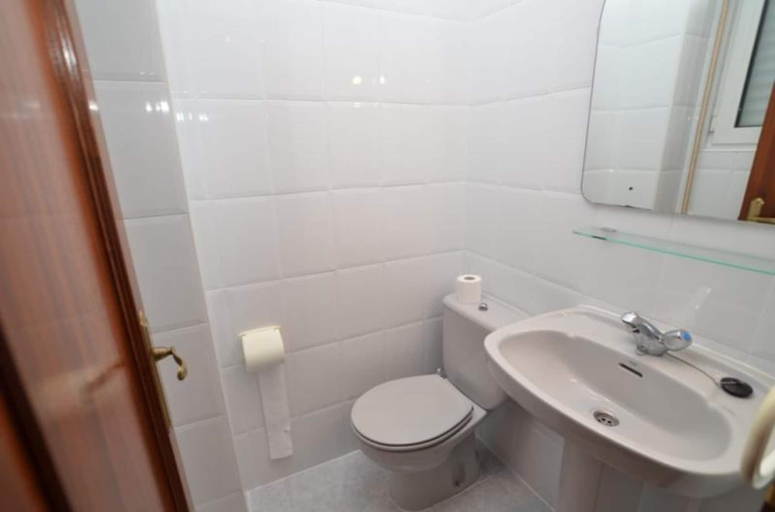 Bathroom 3, Apartment in Isla - 103635 by MO Rentals, Cantabria