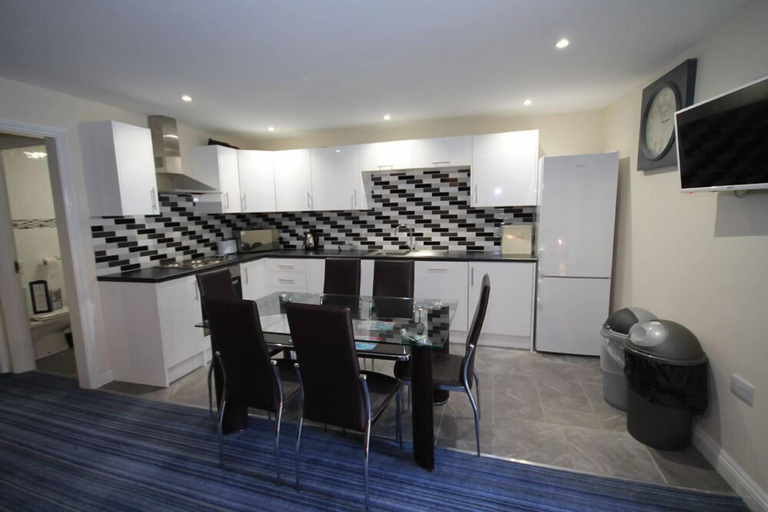 Others 4, Marine Studio Apartment, Ceredigion