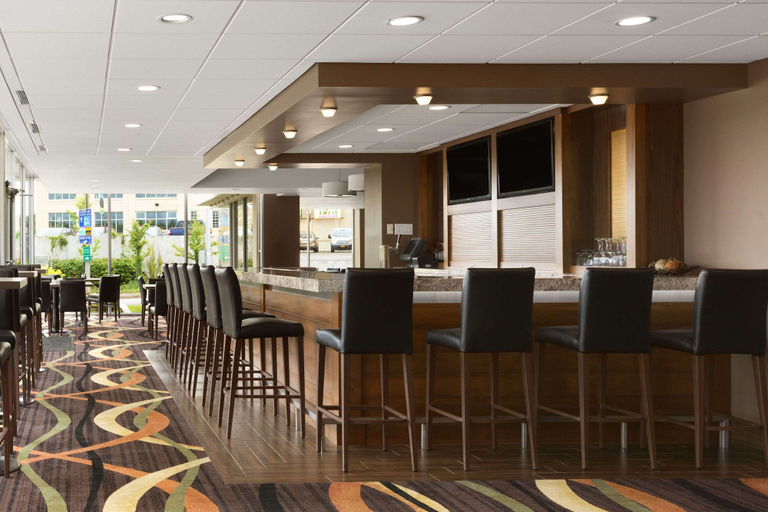 Food & Drinks 5, Travelodge by Wyndham Niagara Falls Fallsview, Niagara