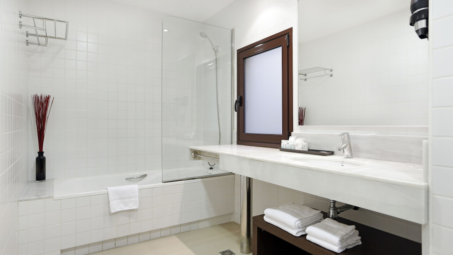 Bathroom 5, Arc la Rambla, Barcelona