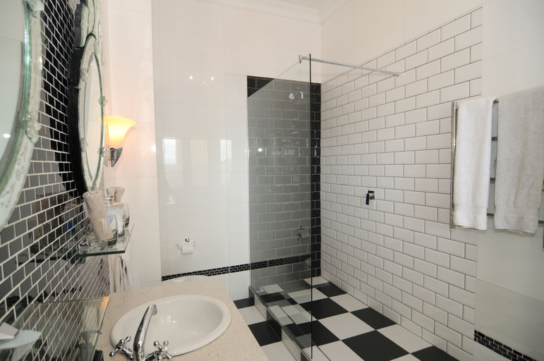 Bathroom 4, Abbey Manor Luxury Guesthouse, City of Cape Town