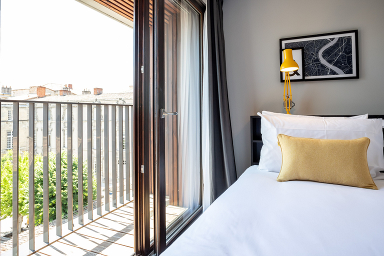 Bedroom 4, Staycity Aparthotels, Bordeaux City Centre, Gironde