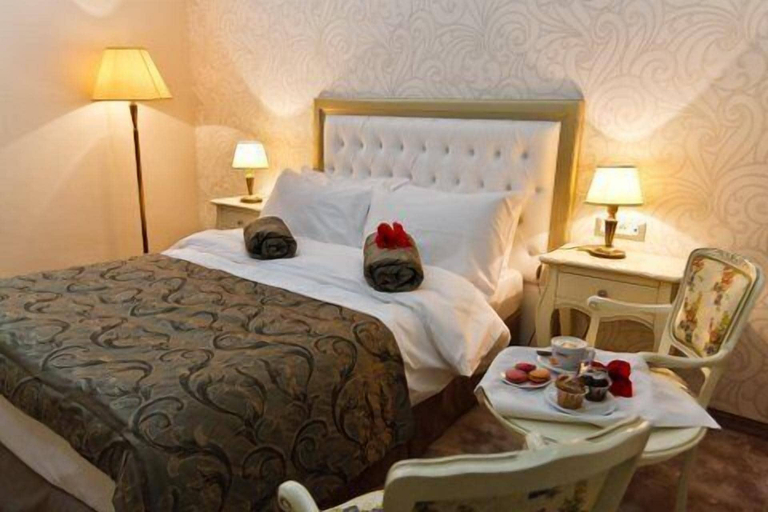 Bedroom 4, Hotel Roman By Dumbrava Business Resort, Roman
