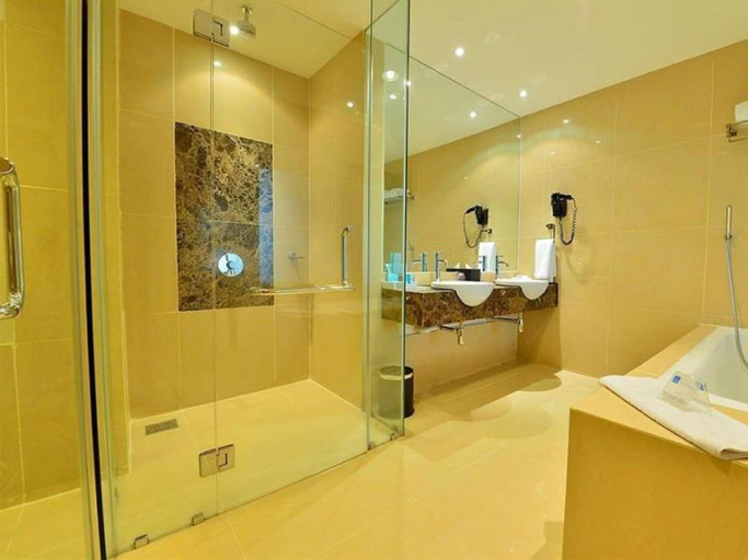 Bathroom 5, The Klagan Regency, Kota Kinabalu
