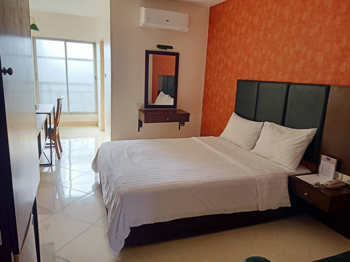 Bedroom 5, Synsiri Resort, Khan Na Yao
