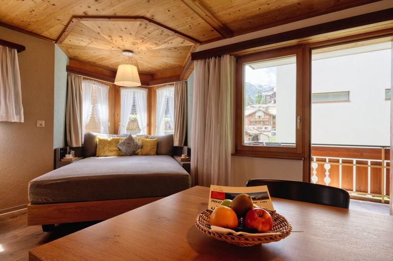 Bedroom 2, Hotel Simi, Visp