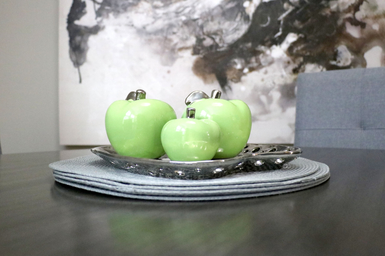 Food & Drinks 5, Elegant Two Bedroom Suite, Boston