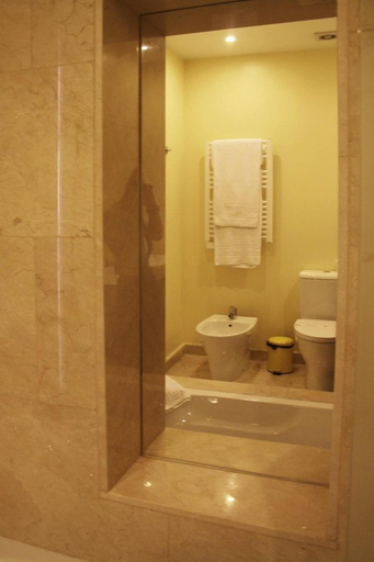 Bathroom 3, My Place - Lisbon Lounge Suites, Lisbon