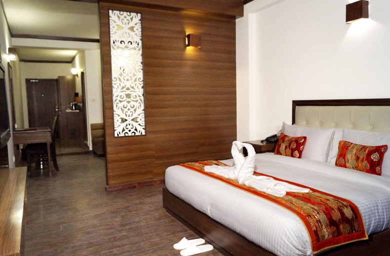 Bedroom 3, Whispering Inn by Vivaan, Kullu