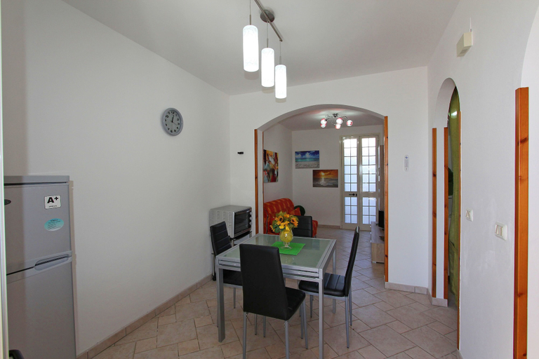 Others 5, Villetta Venere, Lecce