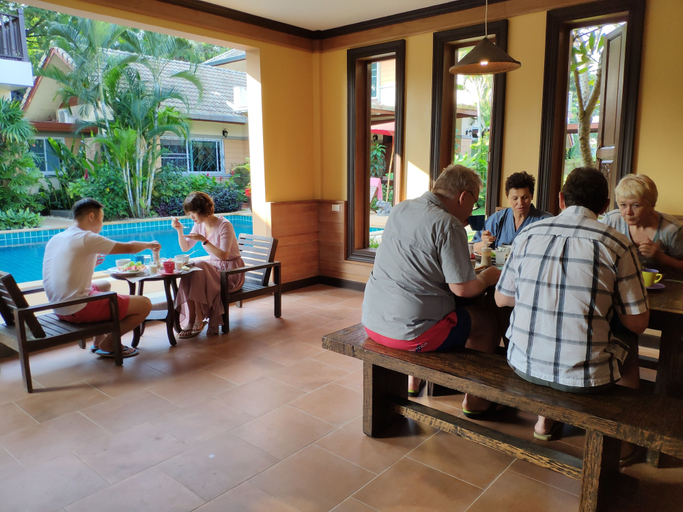 Food & Drinks 5, Momoka Luxury Villa, San Sai