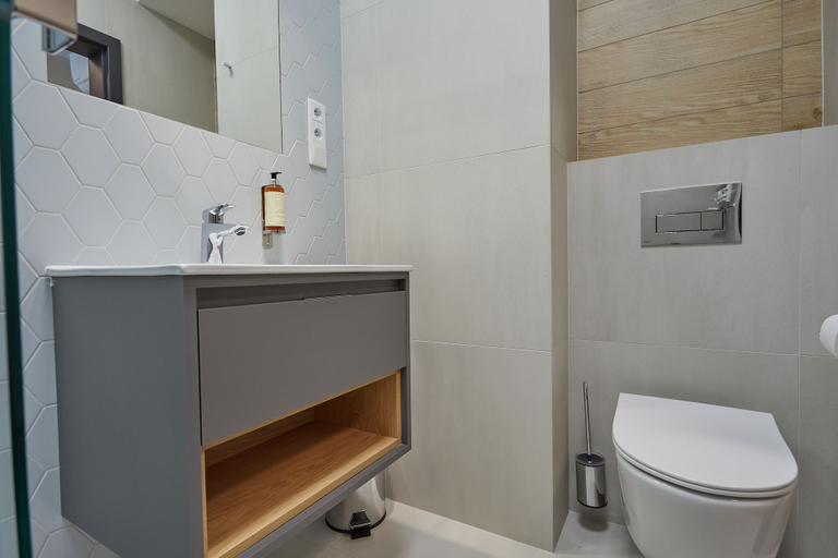 Bathroom 4, Rajska by PI Apartments, Kraków City