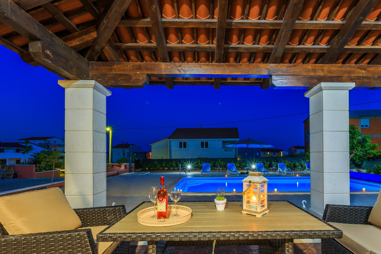 Food & Drinks 1, Villa Rusula, Kaštela