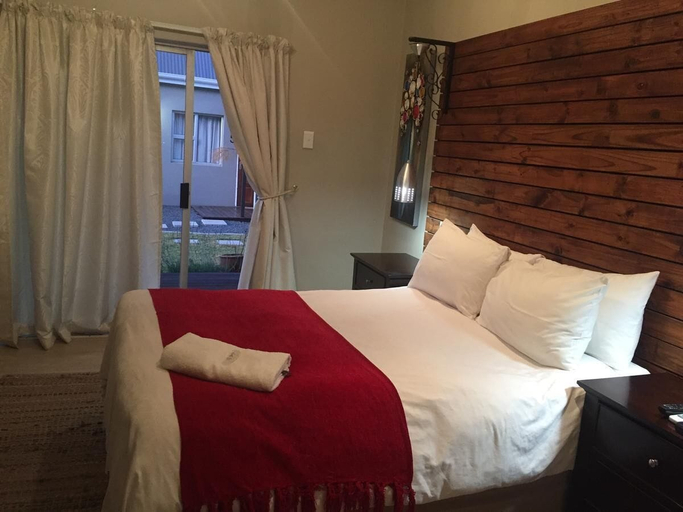Bedroom 2, Tranquil House Bed and Breakfast, Chris Hani