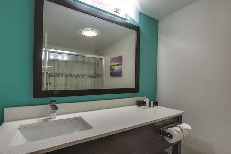 Bathroom 4, La Quinta Inn & Suites by Wyndham Batavia, Genesee