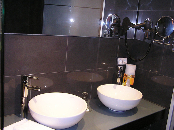 Bathroom 5, Hotel zur Promenade, Donau-Ries
