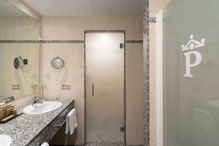 Bathroom 4, Parador De Vilalba, Lugo