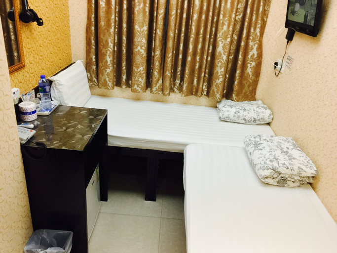 Bedroom 13