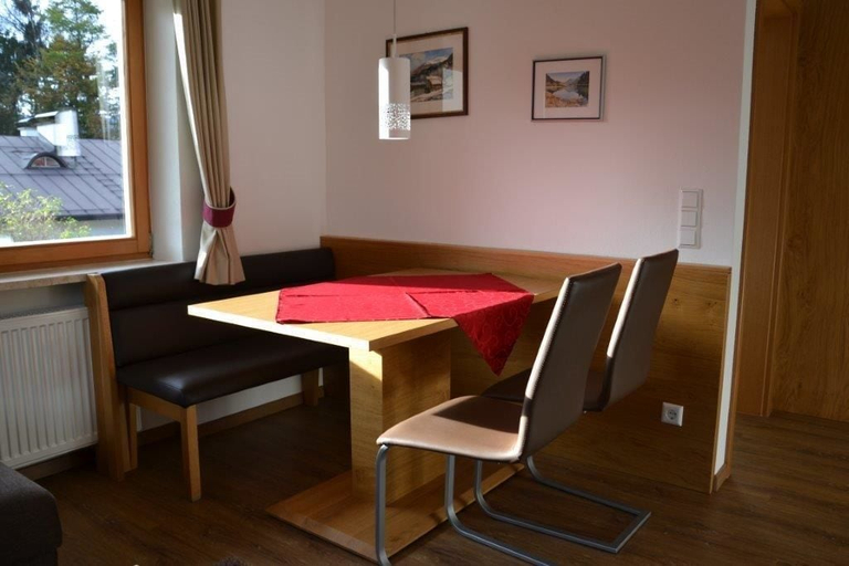 Others 5, Beim Schutzbichler, Traunstein