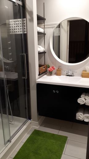 Bathroom 3, Hillside Landing B&B, Digby