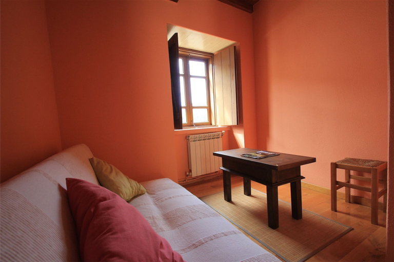 Bedroom 2, Casa Aniceto I, Asturias