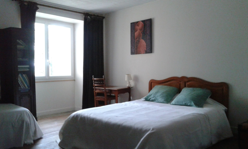 Bedroom 2, La Tour des Laudes, Vendée