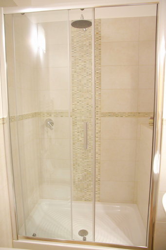 Bathroom 4, B&B BuonaLuna Salerno, Salerno