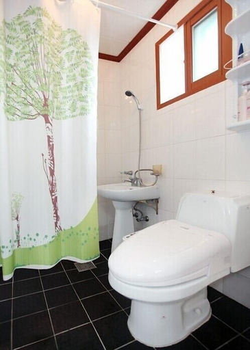 Bathroom, Ciel Pension, Yangyang