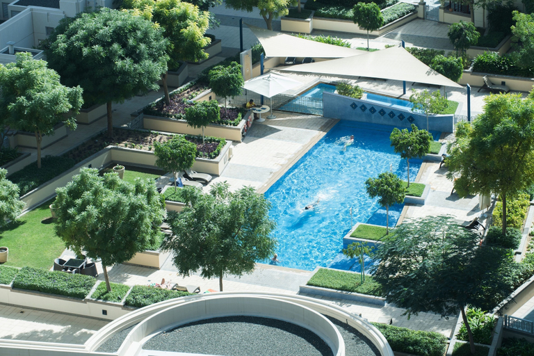 Outdoor pool, Luxury Staycation - The Residences Tower, Dubai