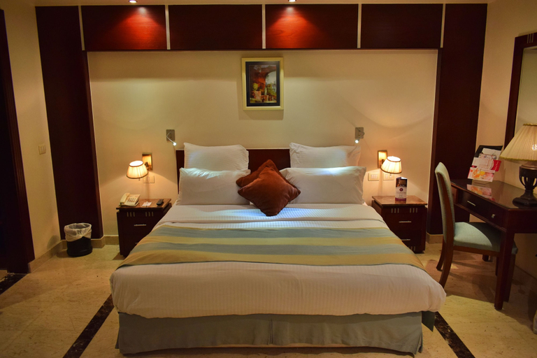 Bedroom 3, Romance Alexandria, Alexandria