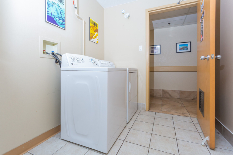 Bathroom 4, Fernie Fox Hotel, East Kootenay