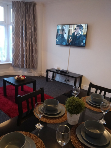 Others 3, Ashburnham Apartment, Luton