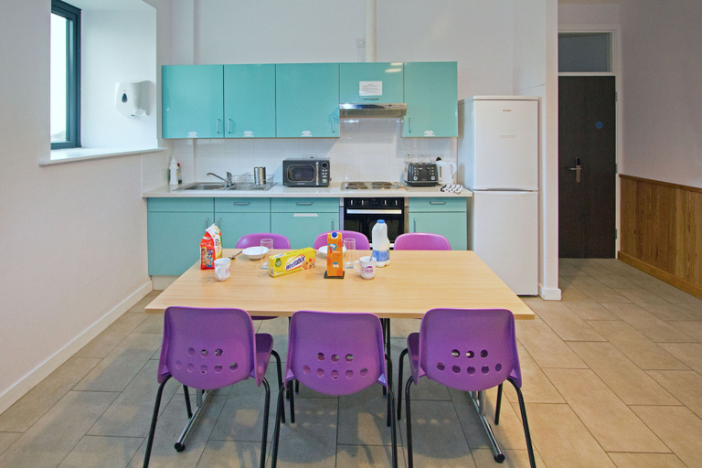Others 5, Canolfan Y Fron - Hostel, Gwynedd