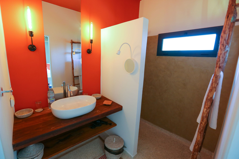 Bathroom 4, Les Manguiers de Guéréo, Mbour
