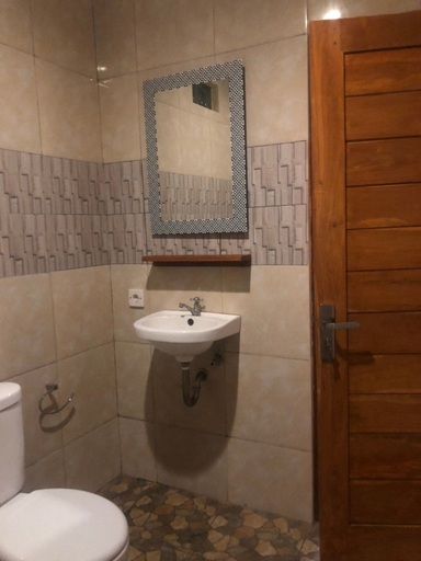 Bathroom 5, Cantika Guest House, Badung
