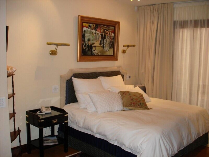 Bedroom 3, Kosmos Manor, Bojanala