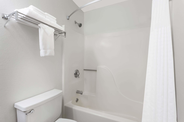 Bathroom 4, Super 8 by Wyndham Livingston Yellowstone, Park