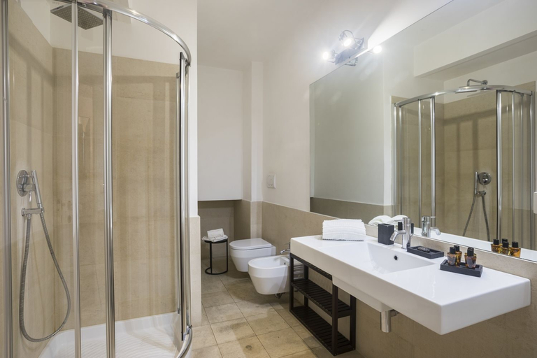 Bathroom 5, San Carlo Suite, Rome