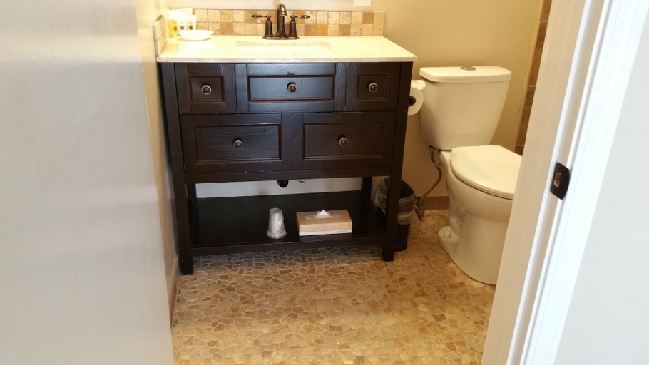 Bathroom 4, Sunset Inn, Monterey