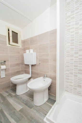 Bathroom 4, Riva del Sol Beach Resort, Catanzaro