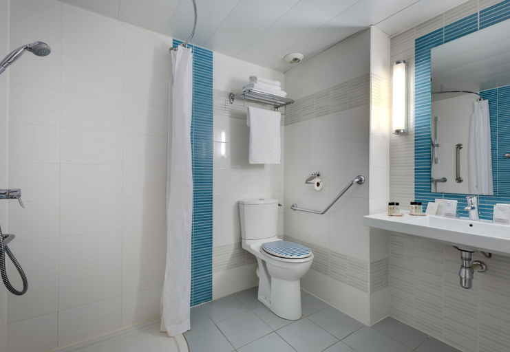 Bathroom 5, Hotel Padoue, Hautes-Pyrénées