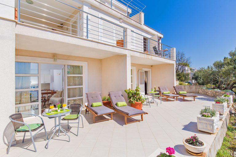 Exterior & Views 2, Residences Island View, Pojezerje