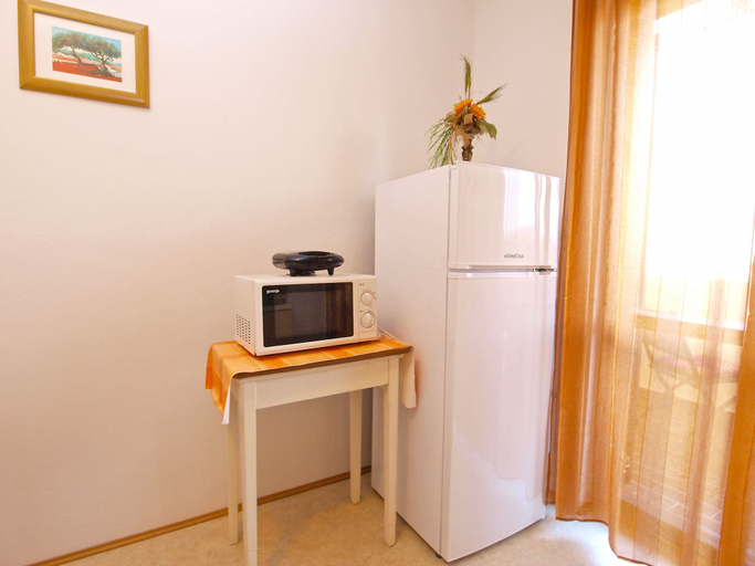 Others 5, Apartment 946, Pula