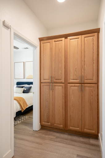 Bedroom 1, Golden Serenity, San Bernardino