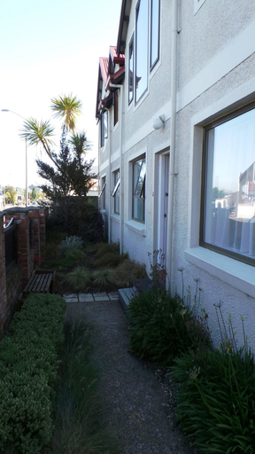Others 4, Owens Motel, Dunedin